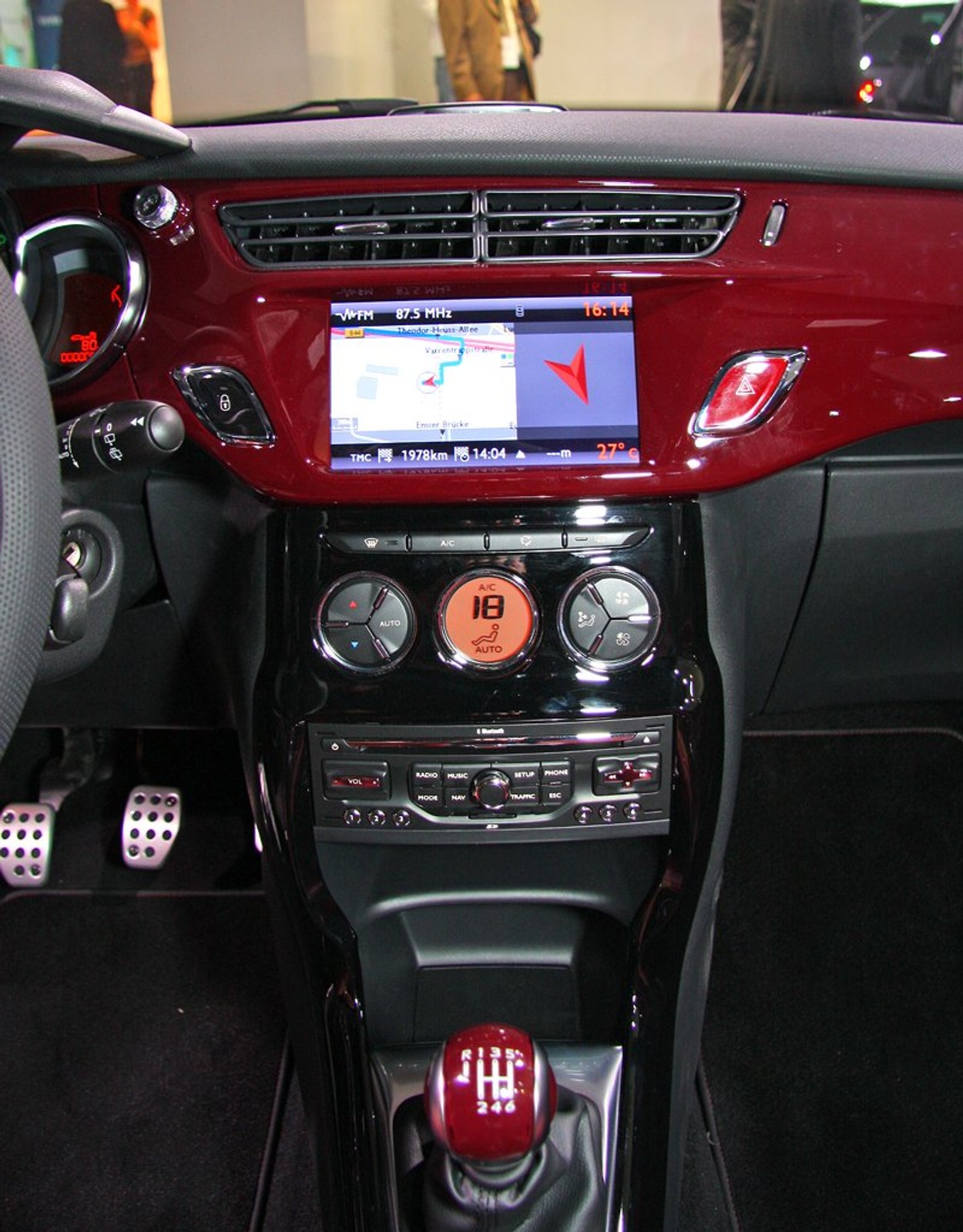 IAA Frankfurt 2009: 81 premier światowych, 753 wystawców z 30 krajów (fotogaleria I.)