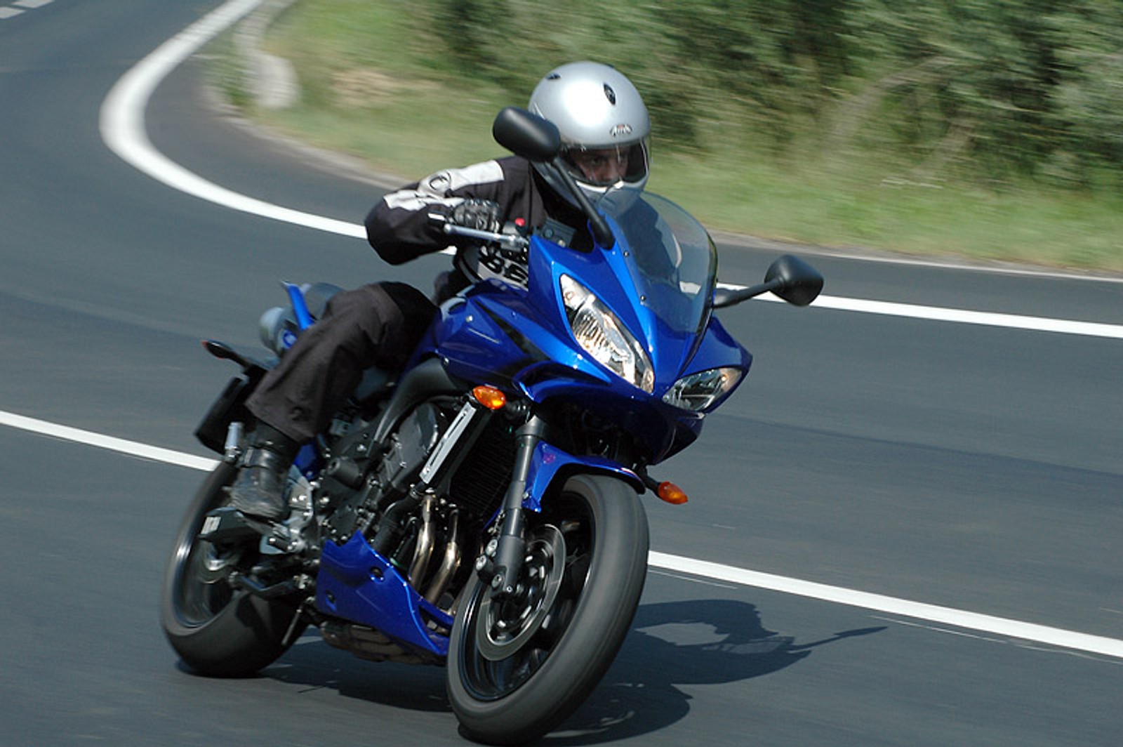 Yamaha FZ6 Fazer S2: motocykl dla dużych i małych (test)