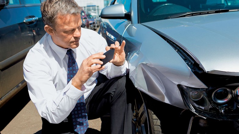 Jak przejąć polisę OC, czy warto wykupić autocasco - Poradnik kupującego
