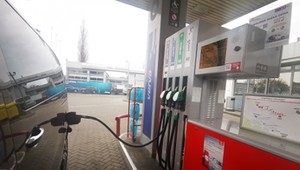Jak przygotować auto do długiej podróży zimą? O tym należy pamiętać