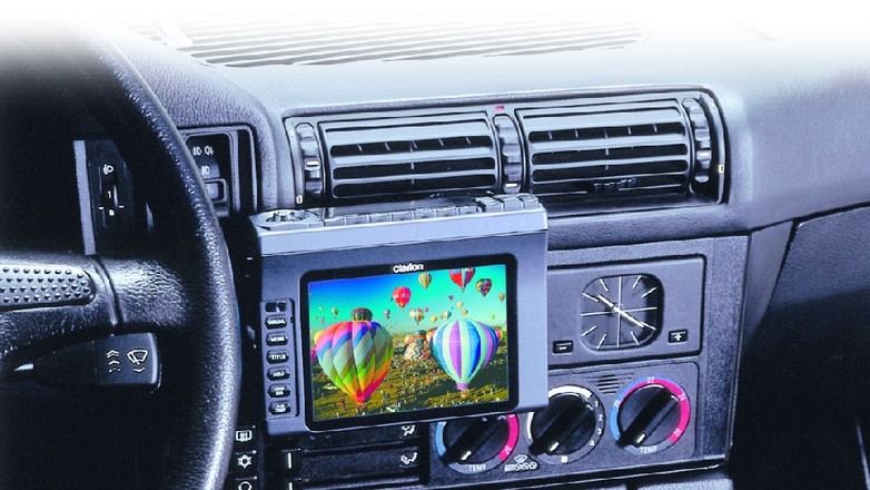 Clarion z serii VRX z 1998 roku.