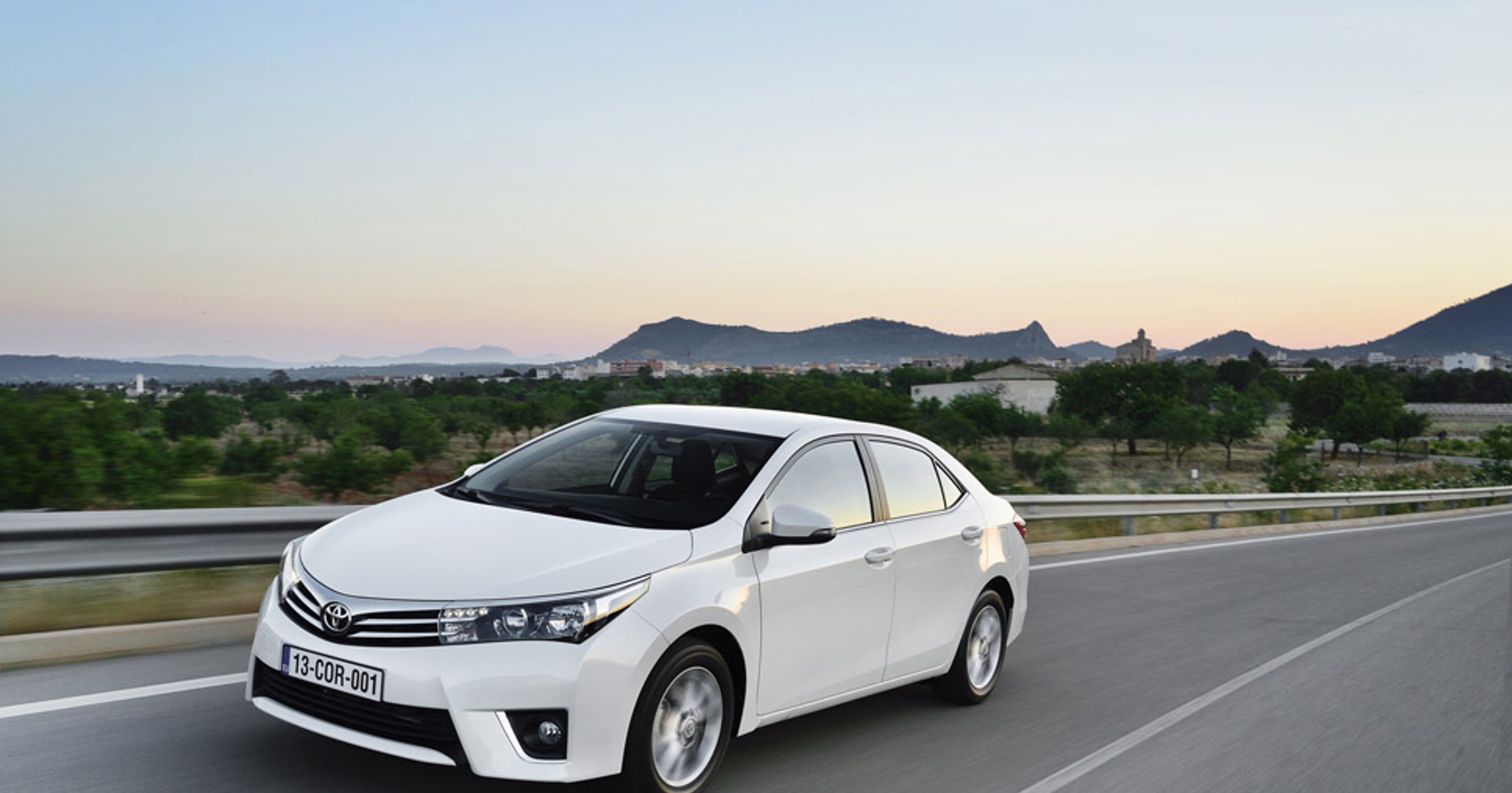Jak jeździ nowa Toyota Corolla?