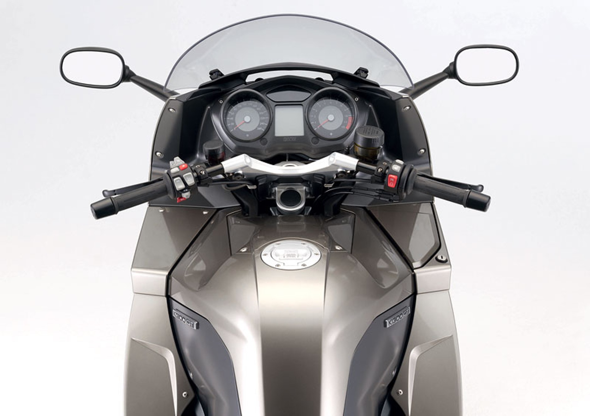 BMW Motorrad 2009: K 1300 S, K 1300 R, K 1300 GT (3x wideo HD!)