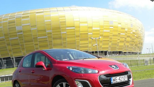 Peugeot 308 FL - Nowa twarz