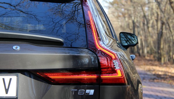 Volvo V90 T8 Ultra Dark