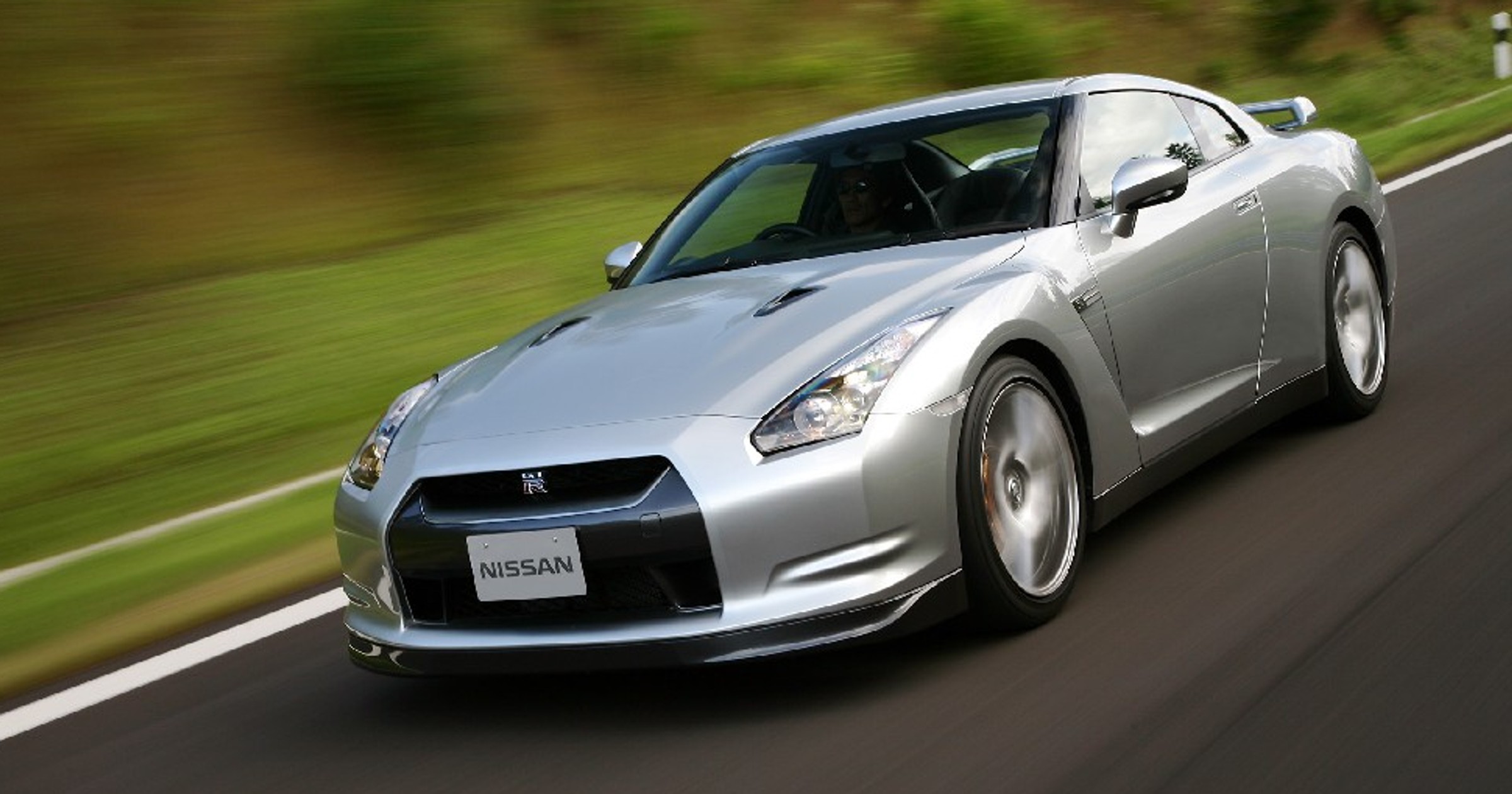 Nissan GT-R