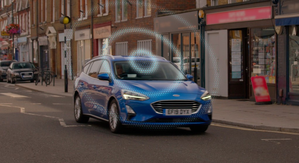 Ford RoadSafe - projekt systemu ostrzegania o zagrożeniach na drogach