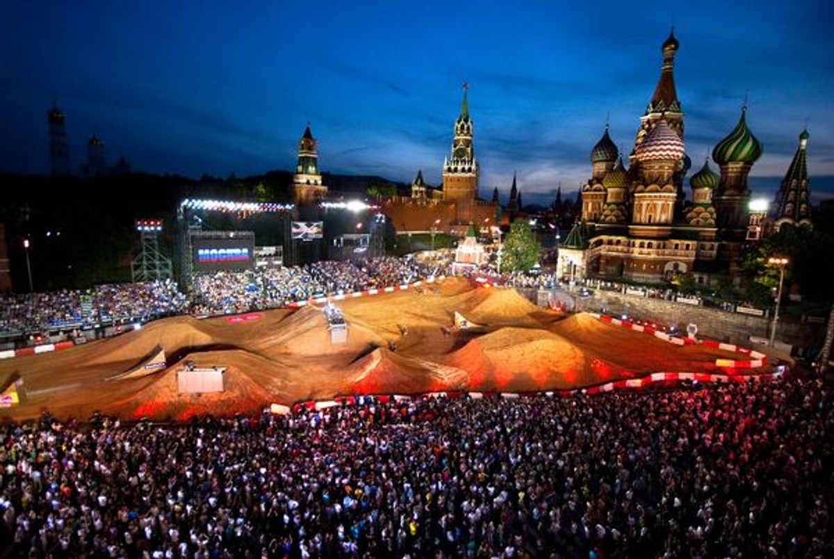 Plac Czerwony areną Red Bull X-Fighters