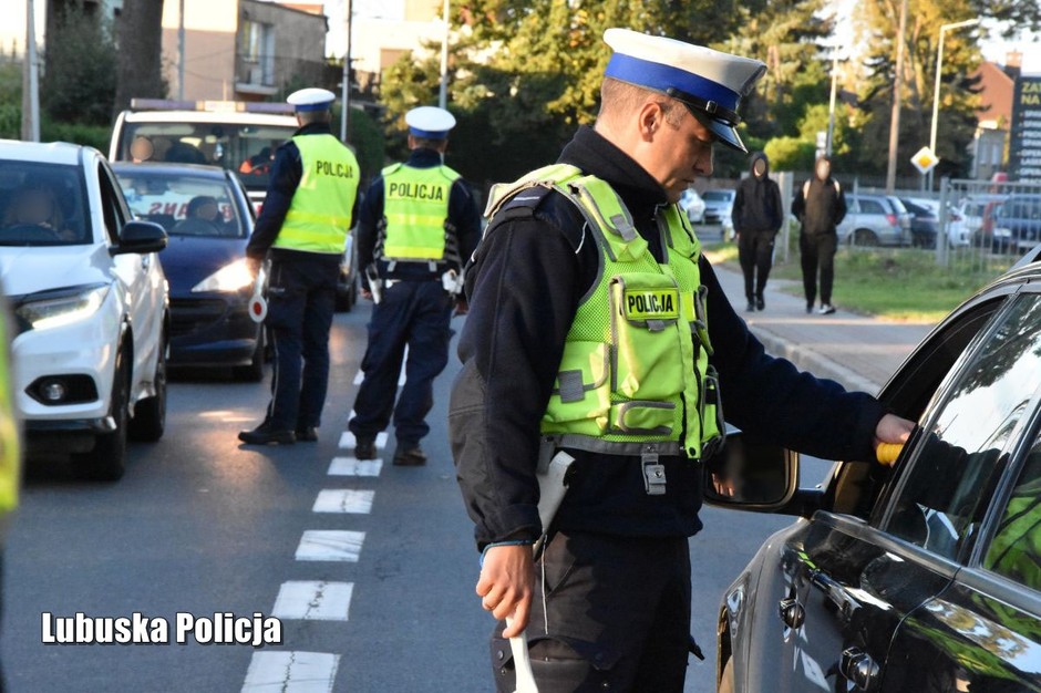 Policjanci sprawdzili kilkuset kierowców
