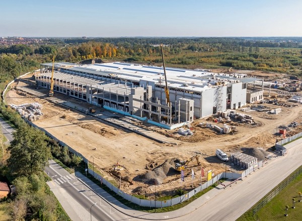 Koreański gigant buduje w Brzegu fabrykę za 180 mln zł. Start produkcji już w 2025 r.