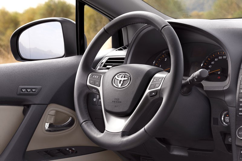 Toyota Avensis: pierwsze wrażenia z jazdy