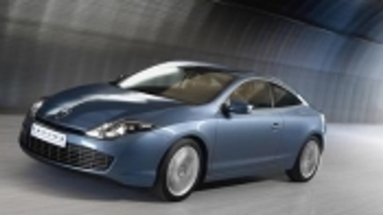 Laguna Coupe - piękna i szybka