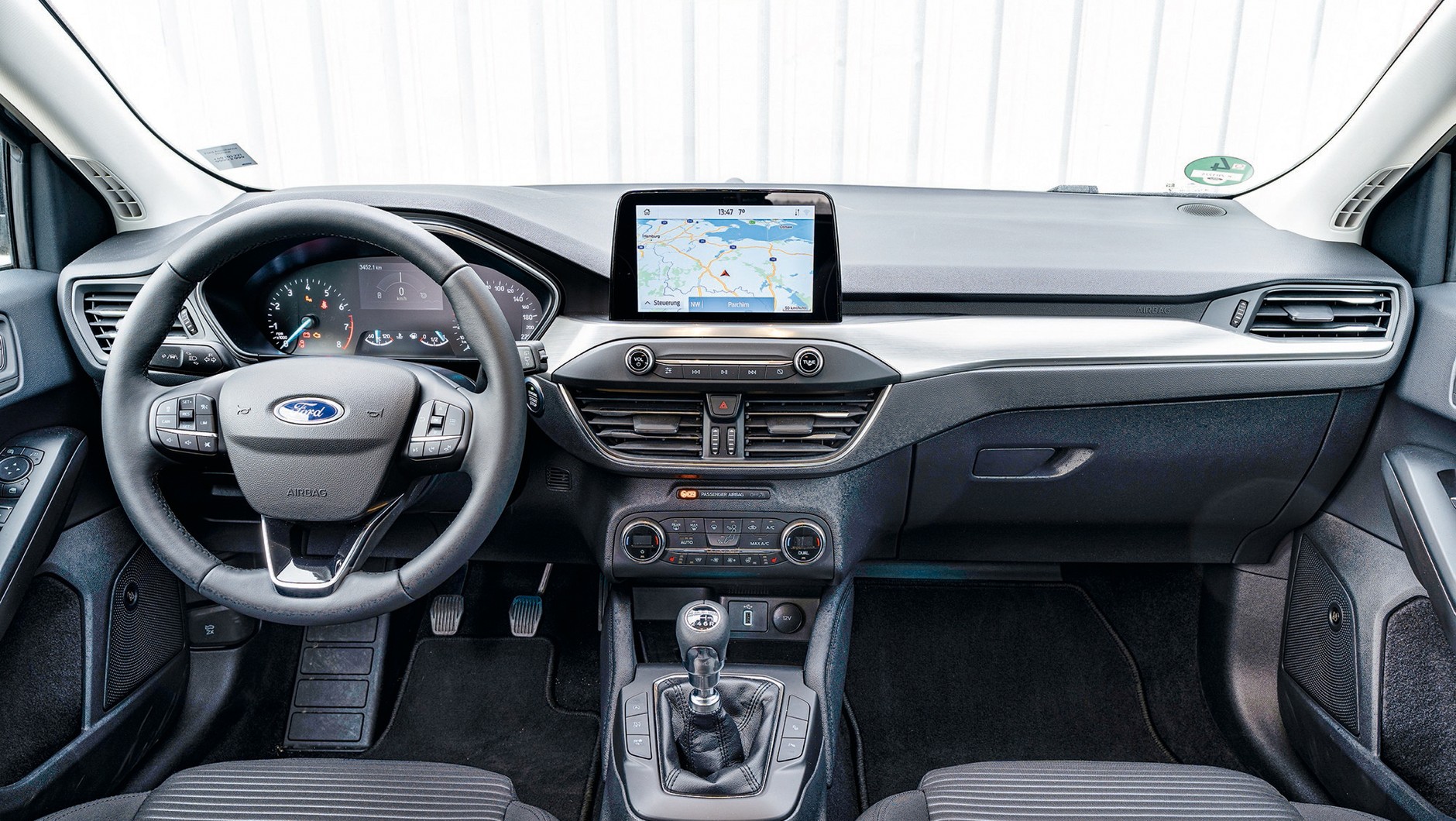 Ford Focus 1.0 EcoBoost - kokpit