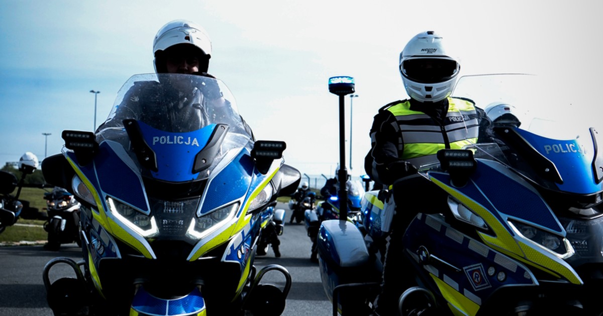 Obraz pochodzący z serwisu https://pomorska.policja.gov.pl/pom/informacje/wiadomosci/132702,Policjanci-z-pomorskiej-grupy-Speed-trenowali-na-torze-wyscigowym.html
