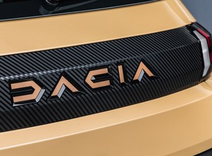 Szef Dacii z dramatycznym apelem do Unii Europejskiej. "Dajcie nam produkować tanie auta!"
