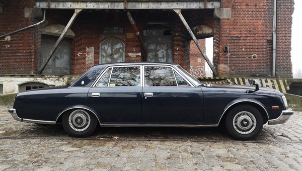 Toyota Century – auto dla japońskiego imperatora