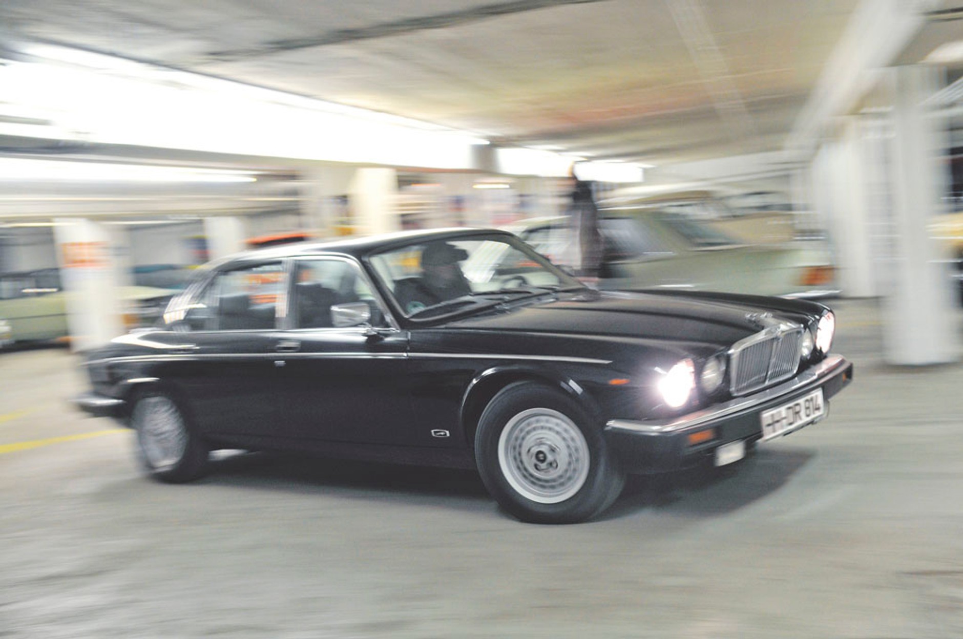 Jaguar Sovereign V12