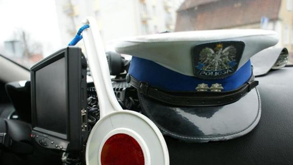 Policjanci złapali ich za kierownicą. Obu grożą dwa lata