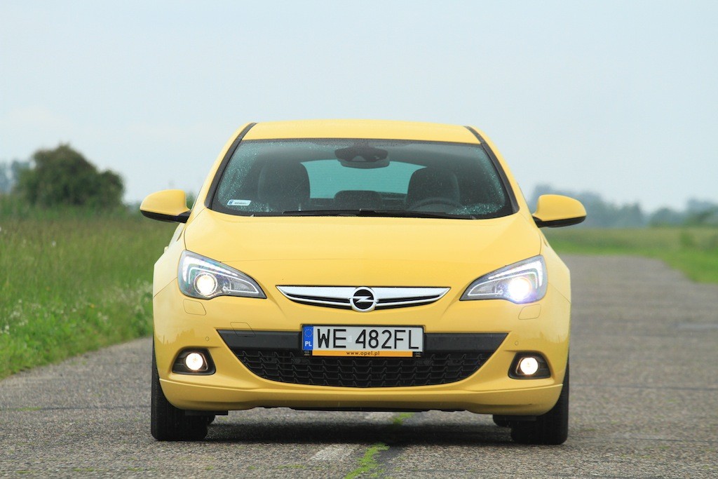 Opel Astra GTC 2.0 CDTI test
