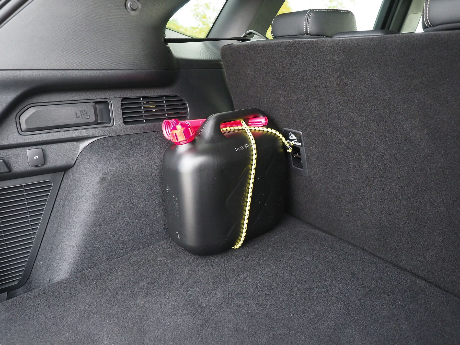 Ile paliwa wolno przewozić w aucie?