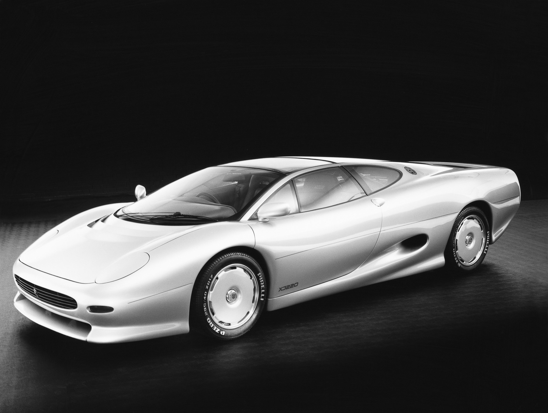 Jaguar XJ220 (1988 r.)