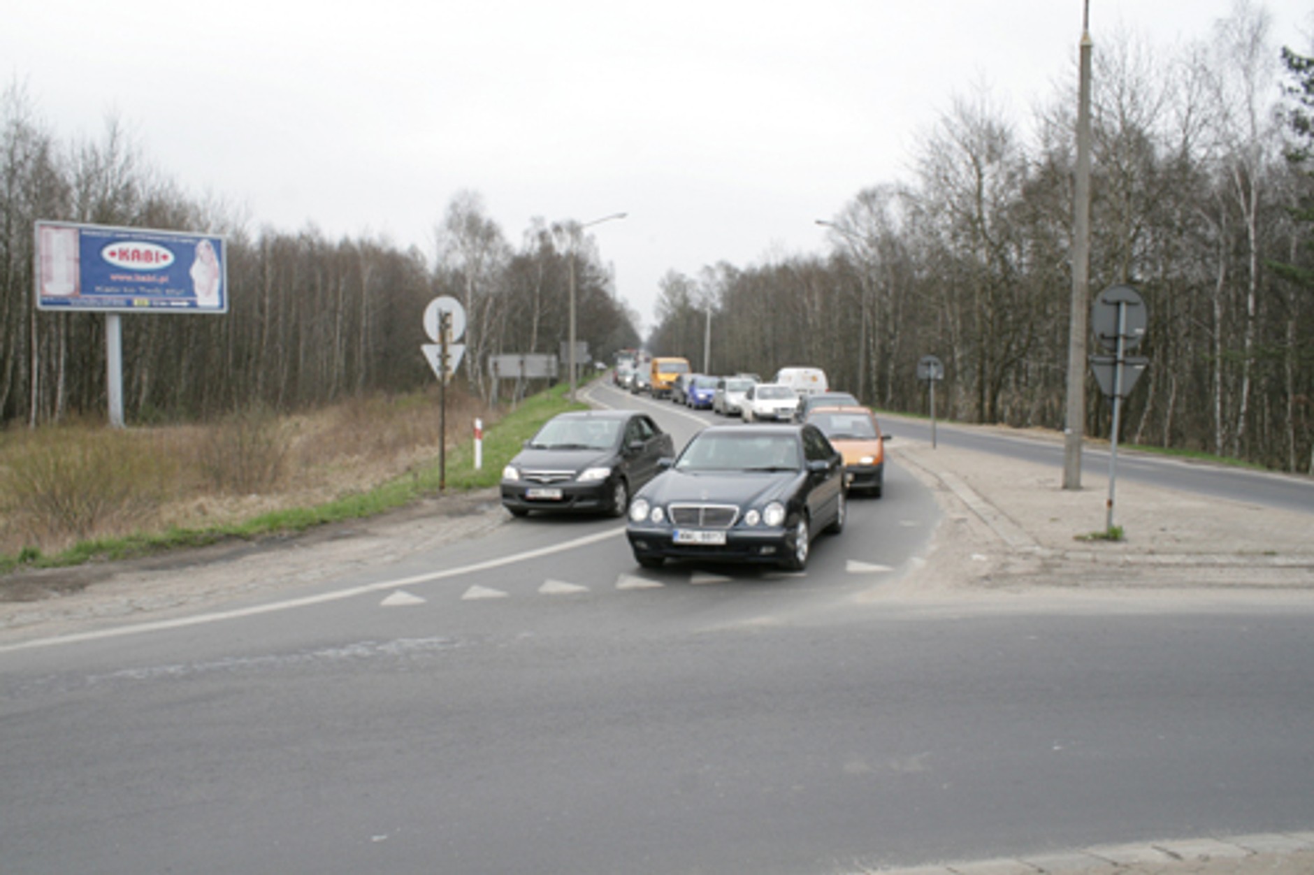 Uwaga Absurd - szukamy fatalnie oznaczonych dróg. Weź udział w naszej akcji