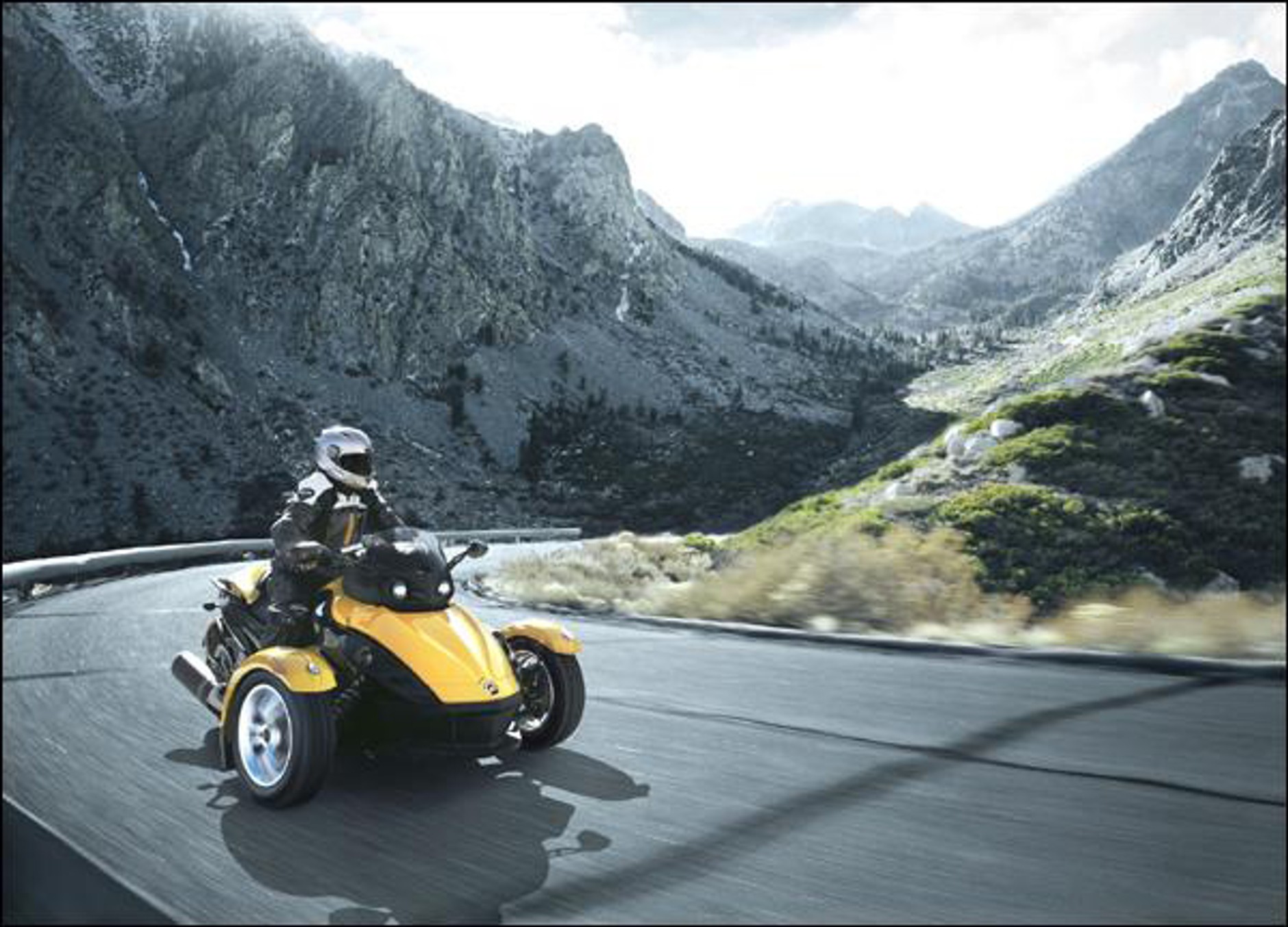 BRP Can-Am Spyder: nowy rozmiar roadstera