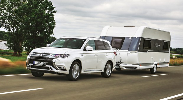 Mitsubishi Outlander PHEV - czy rzeczywiście pali 2,0 l/100 km?