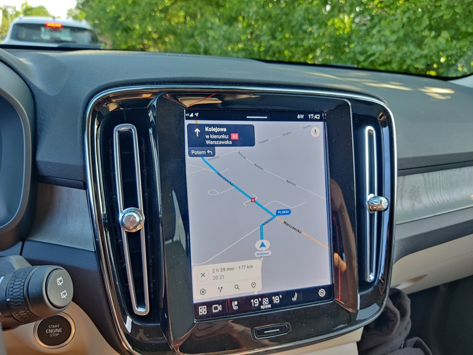 Volvo XC40 B3 podczas wyjazdu na Mazury