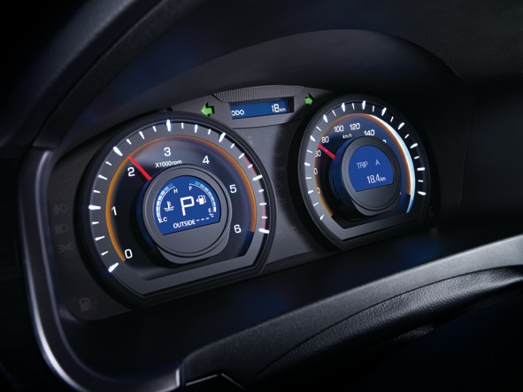 SsangYong Korando - lifting, zegary w lepszej wersji wyposażeniowej