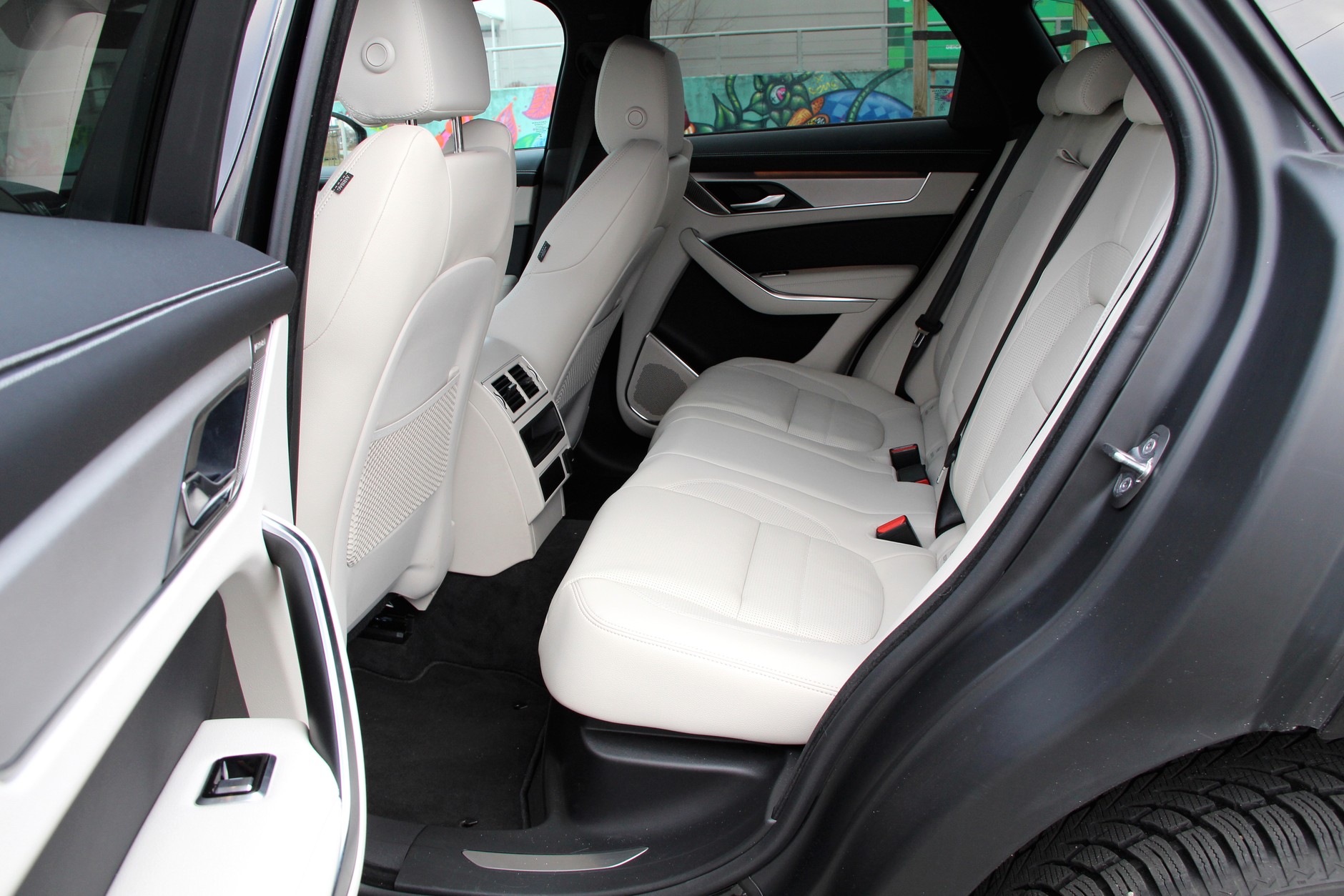 Jaguar F-Pace 2.0D R-Dynamic SE