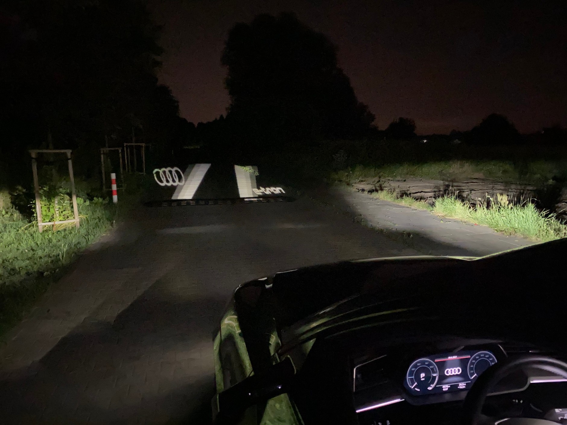 Audi e-tron S (2021)