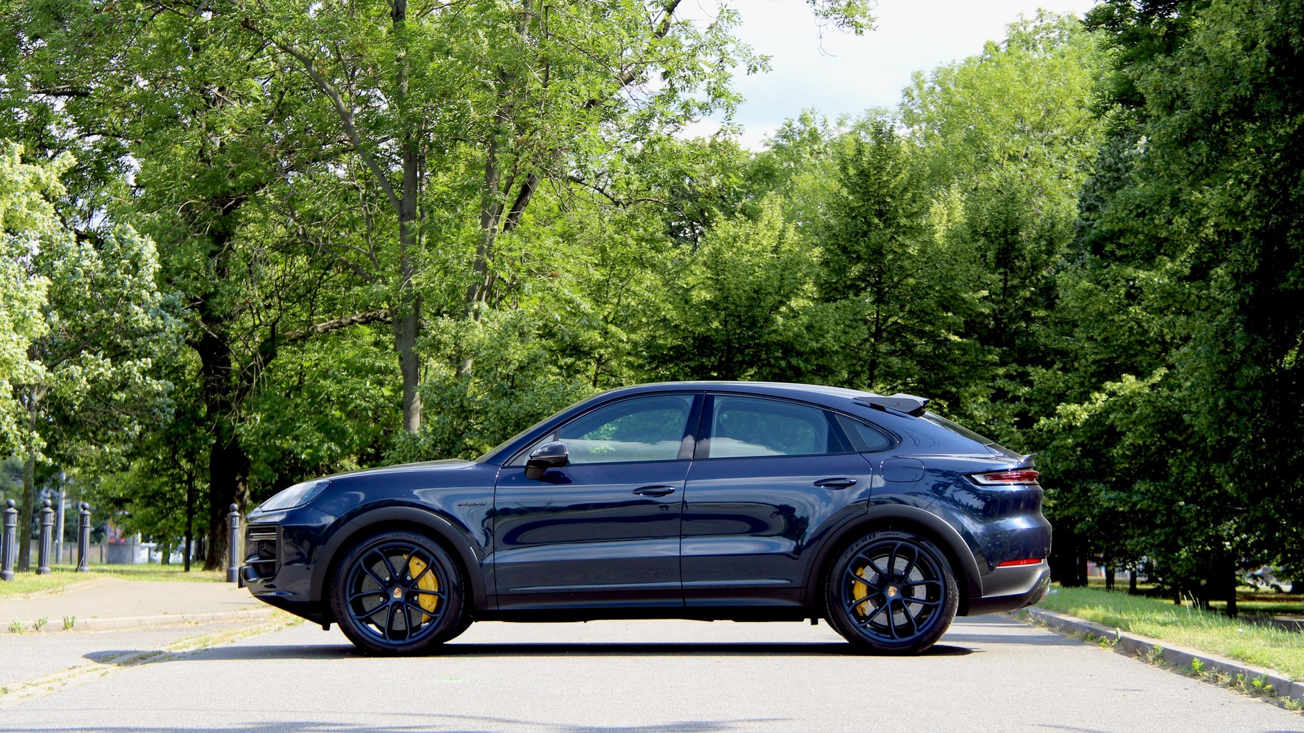 Porsche Cayenne Turbo E-Hybrid Coupe z pakietem GT