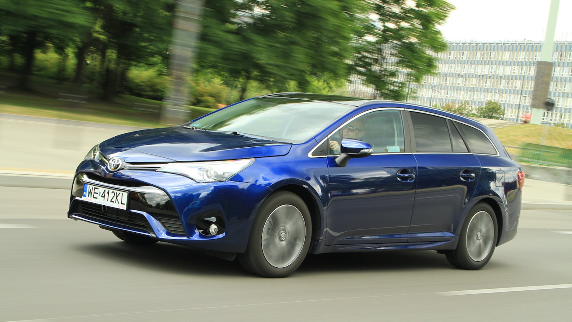 W 2015 r. Avensis przeszedł lifting – atrakcyjniejszy wygląd, wzrosła jakość materiałów w kabinie