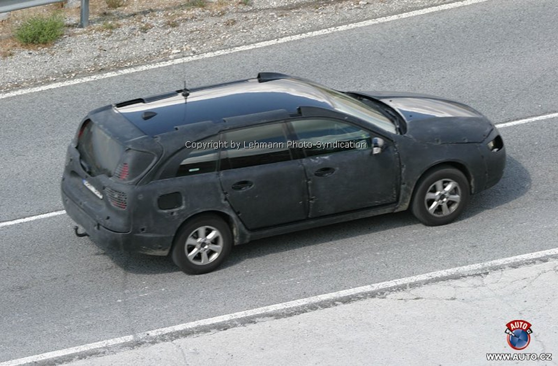 Zdjęcia szpiegowskie: Volvo V70/XC70 już w przyszłym roku w Genewie