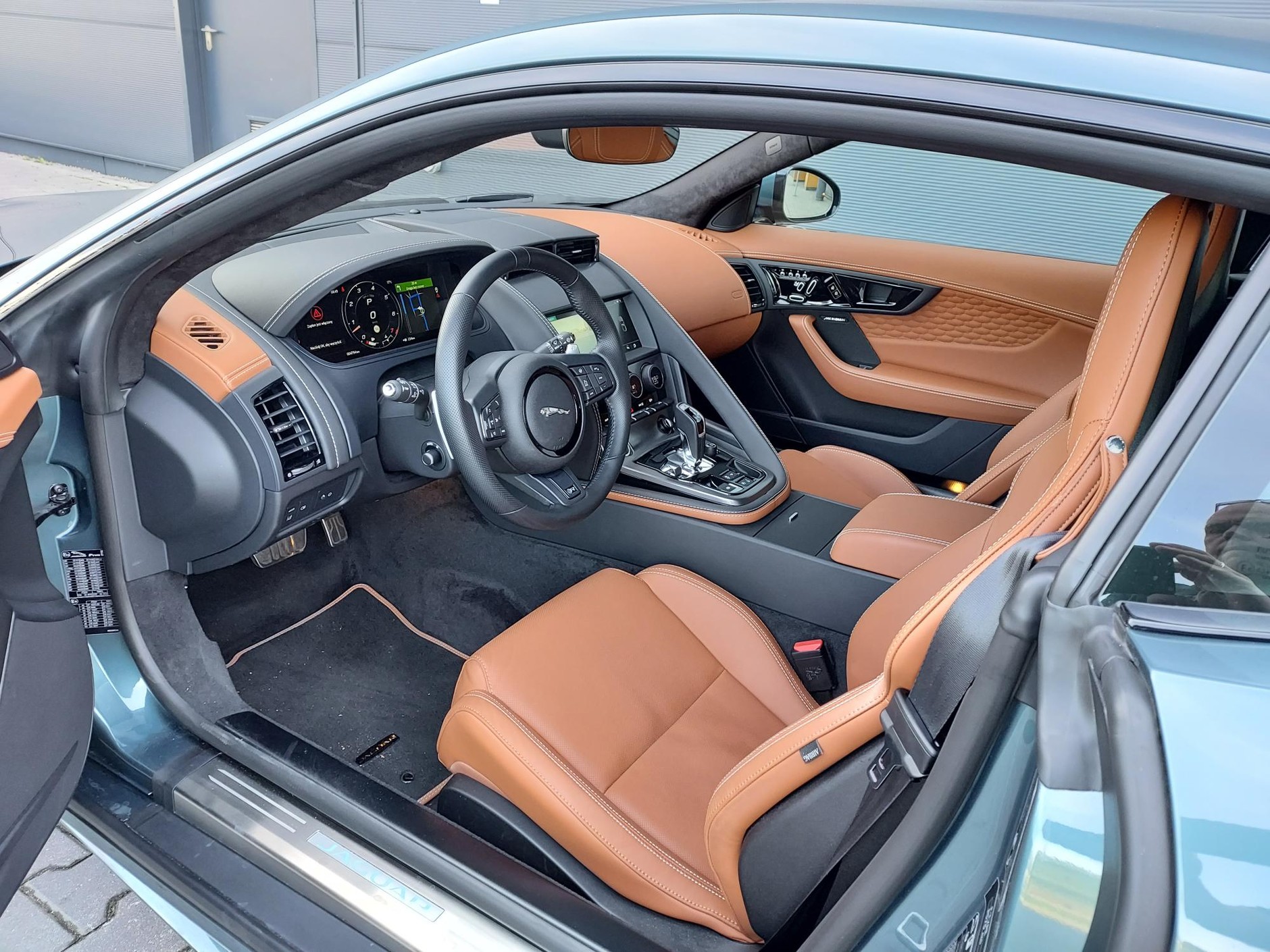 Jaguar F-Type R75