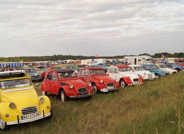 21. Światowy Zlot Miłośników Citroëna 2CV w Toruniu