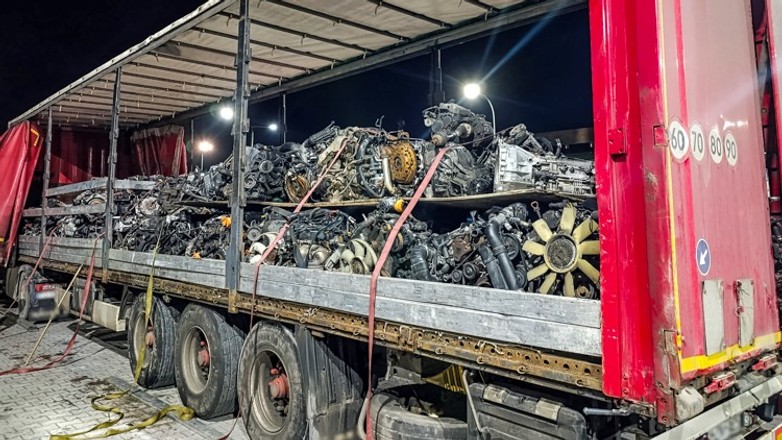 Kradzione części w ciężarówce na granicy