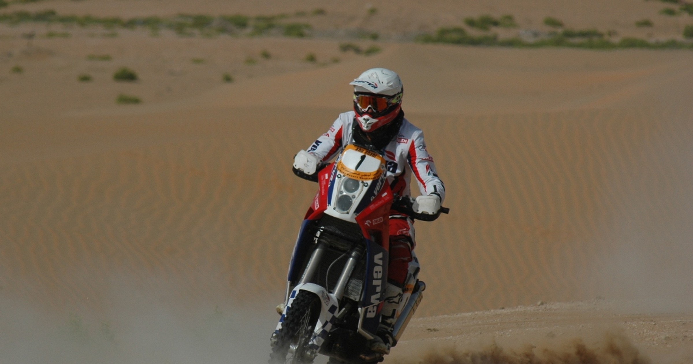 Abu Dhabi Desert Challenge 2011: dobry start Polaków (1. etap)