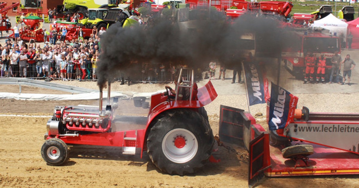 Tractor Pulling