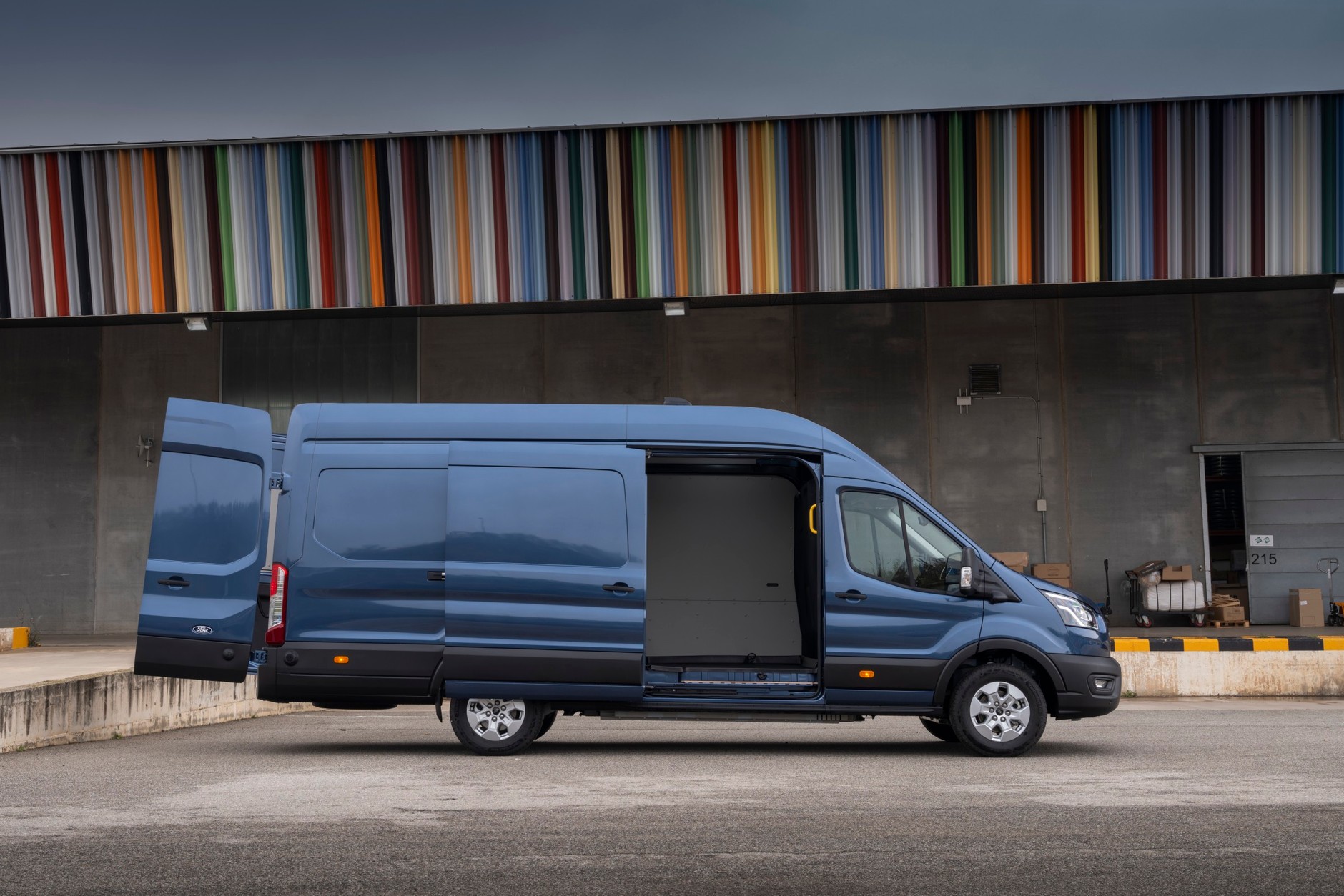 Ford E-Transit o zwiększonym zasięgu