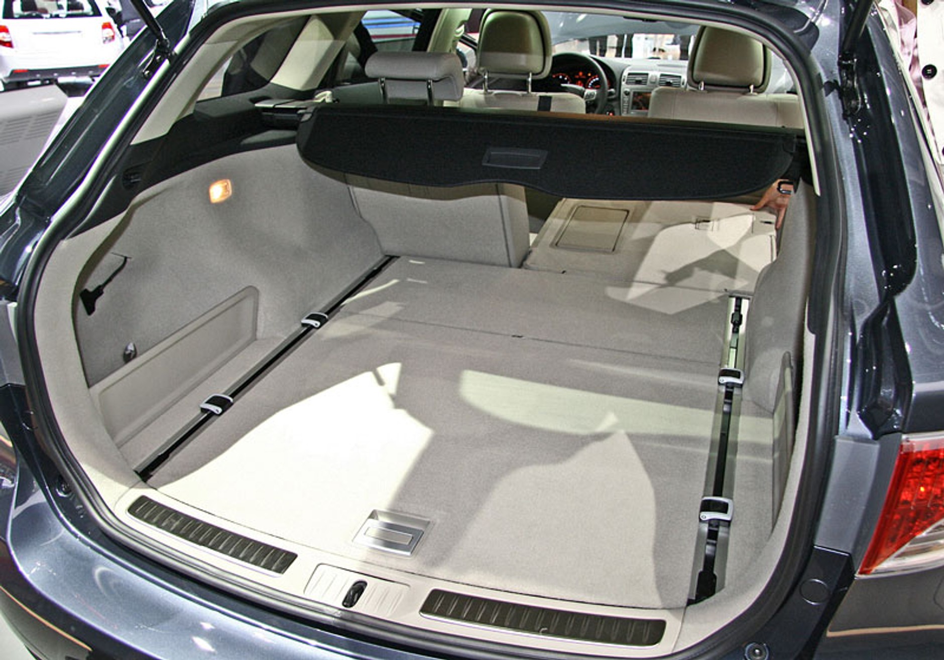 Paryż 2008: Toyota Avensis – pierwsze wrażenia