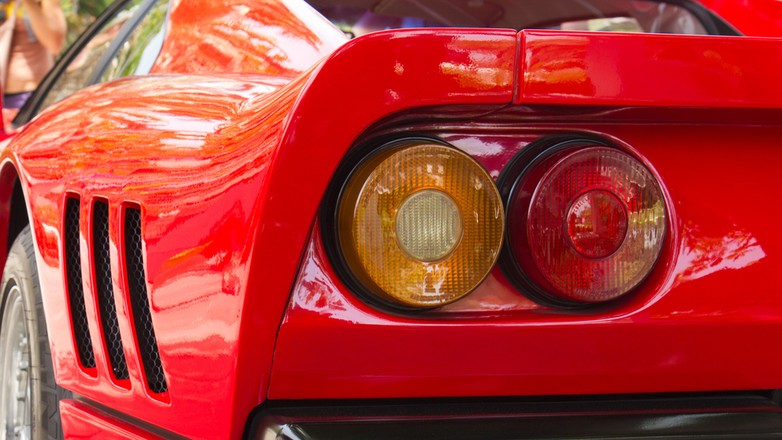 Kierunkowskaz w Ferrari GTO (1984-1986)