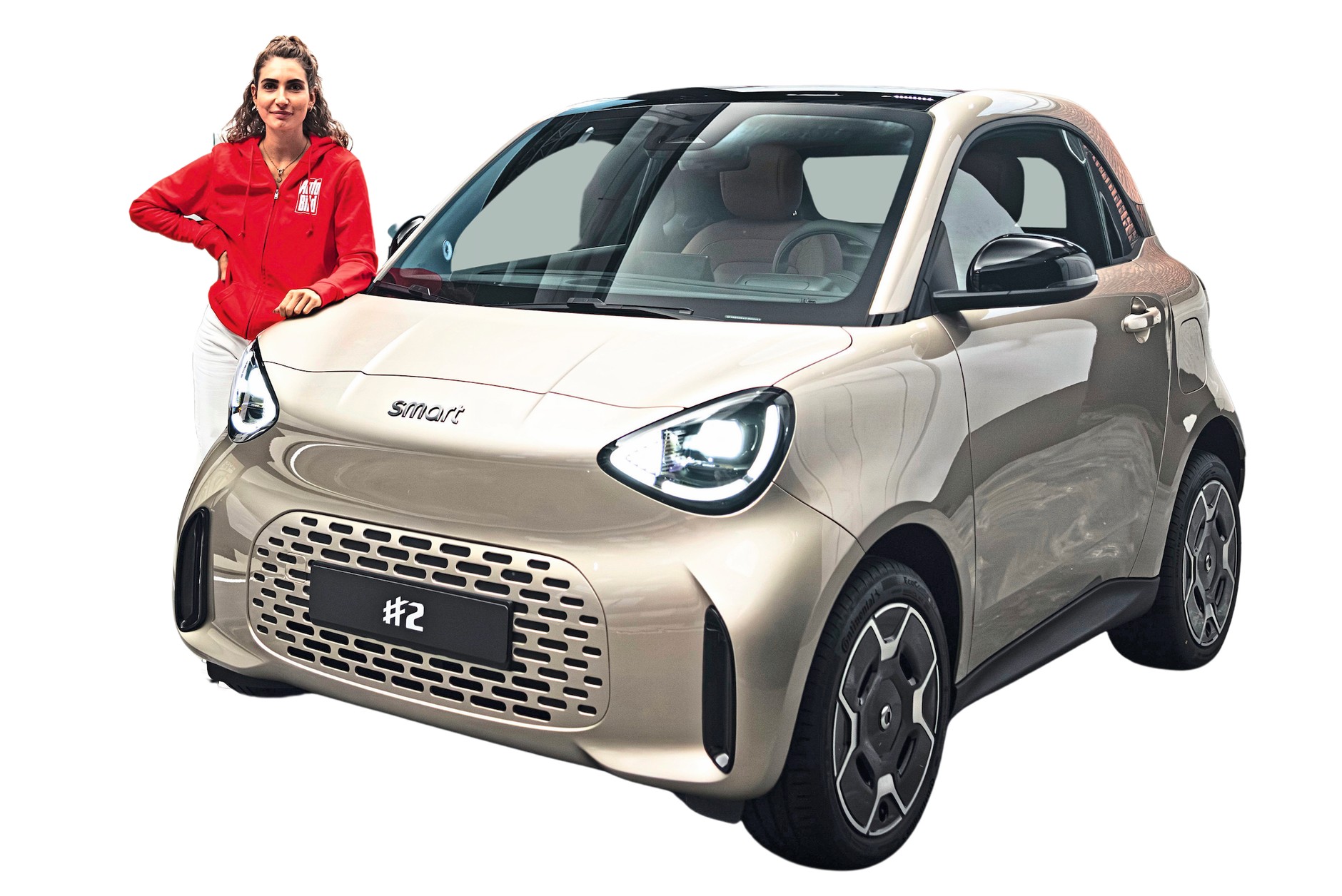 Smart wraca do korzeni – to znów malutkie, poręczne auto, którym dałoby się parkować nawet w poprzek miejsca parkingowego – tyle, że to nielegalne. 