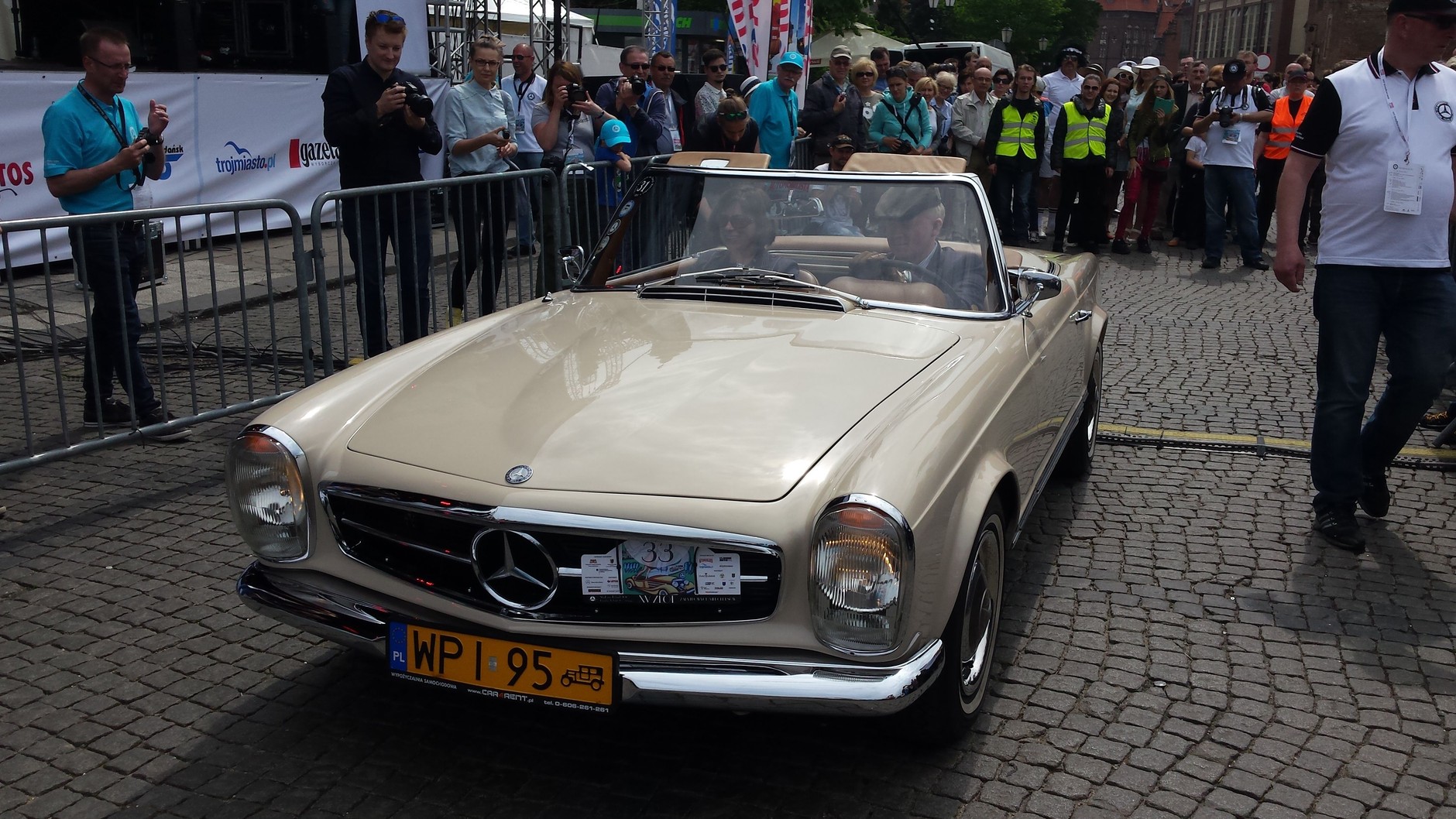 Mercedes Pagoda z 1965 r.