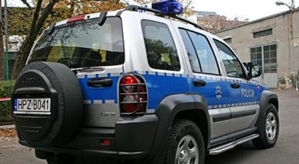 Jak zachować się widząc auto na sygnale?