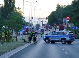 Staranował w Olsztynie cztery samochody, autobus i ranił 12 osób. Kierowca wywrotki trzeźwieje w areszcie