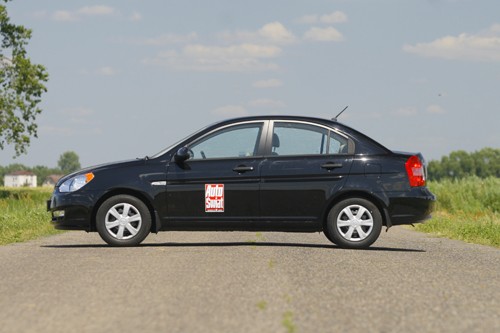 Honda City, Hyundai Accent - Nowy wśród małych sedanów