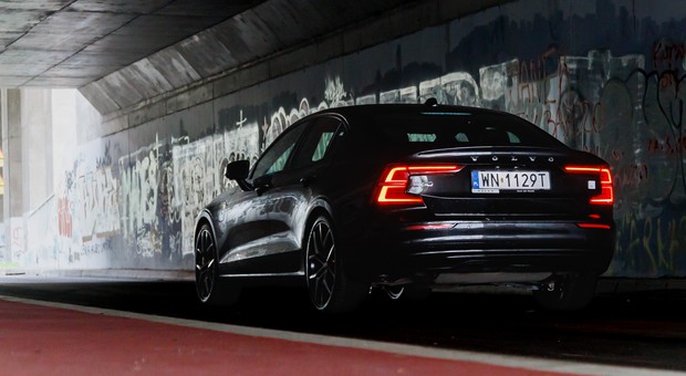 Volvo S60 odchodzi. Pożegnałem go w 455-konnej wersji i wiem, że jest czego żałować