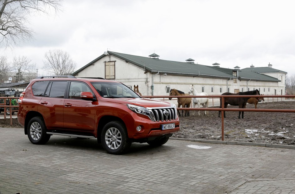 Toyota Land Cruiser 150 4.0 V6 - terenówka wśród suvów